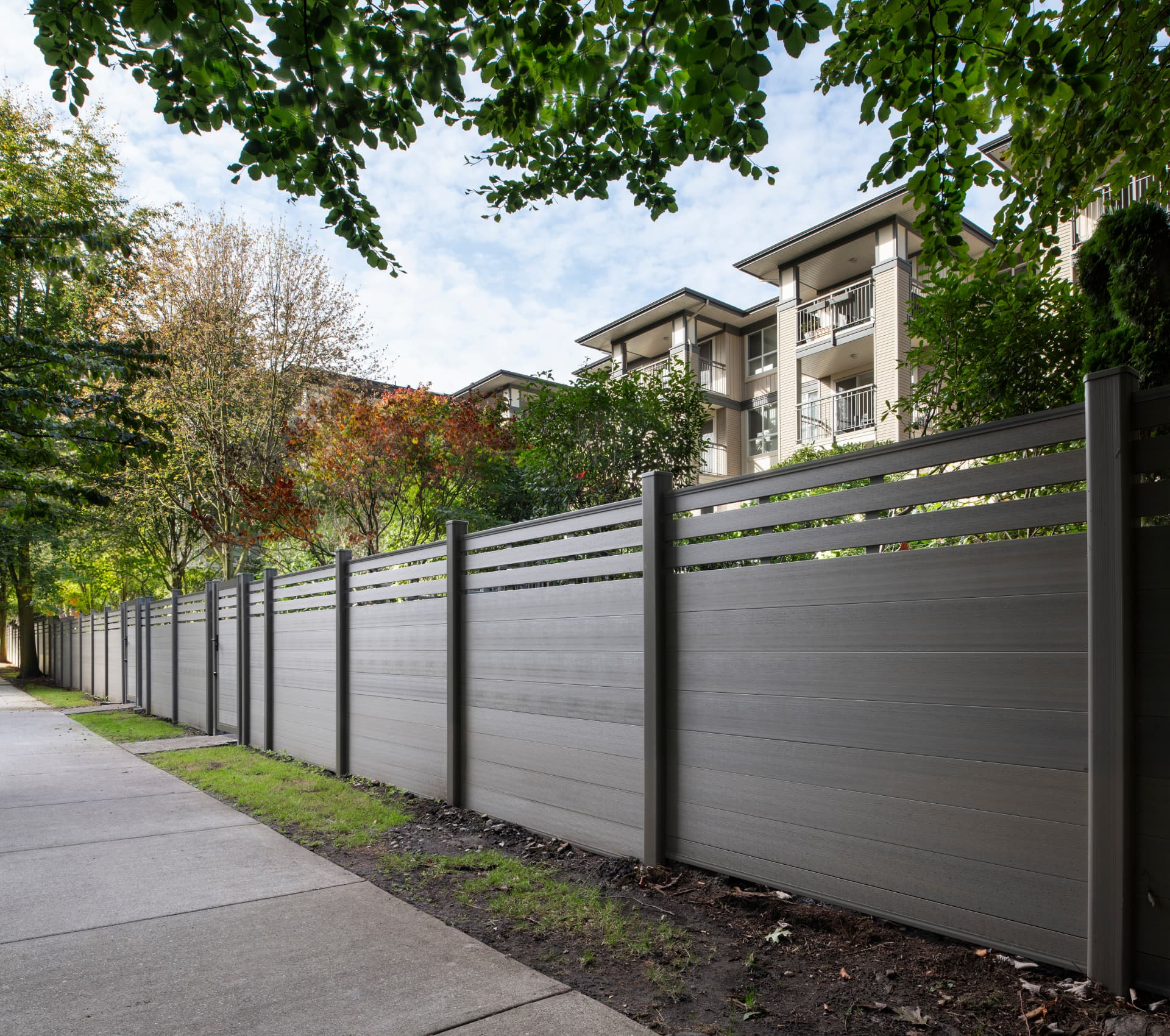 Kensington project with NeoLine composite fencing and gates