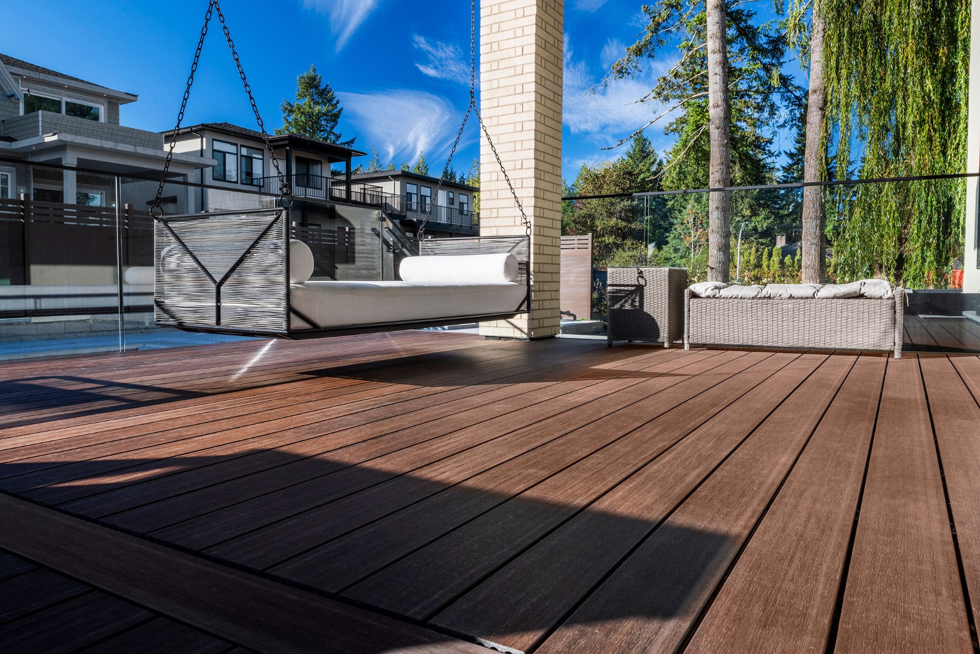 Tynehead Dark Walnut · Essential Collection · Sleeper System
